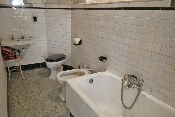 Image No.22-3 Bed Property for sale