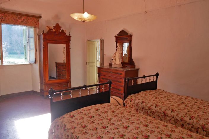 Image No.29-3 Bed Property for sale