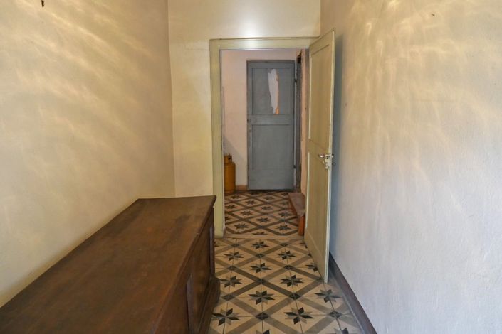 Image No.31-3 Bed Property for sale