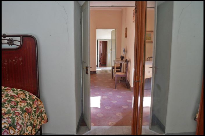 Image No.36-3 Bed Property for sale