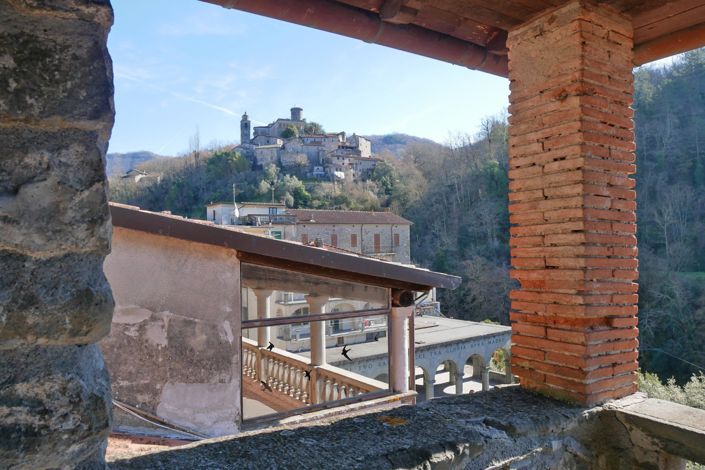 Image No.38-3 Bed Property for sale