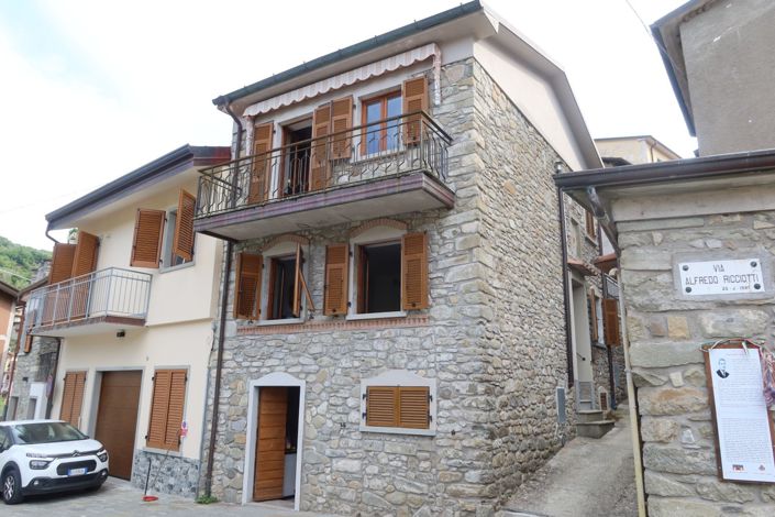 Image No.2-Maison de village de 2 chambres à vendre à Casola in Lunigiana