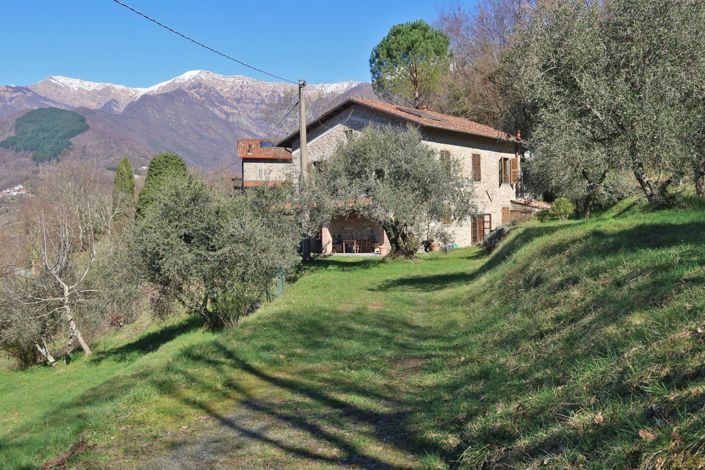 Image No.12-3 Bed Farmhouse for sale