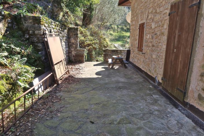 Image No.18-3 Bed Farmhouse for sale