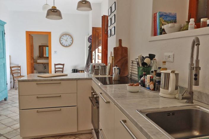 Image No.26-3 Bed Farmhouse for sale