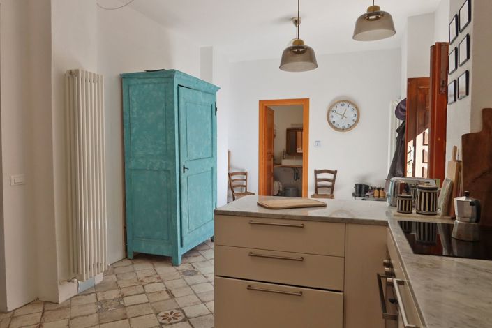 Image No.27-3 Bed Farmhouse for sale