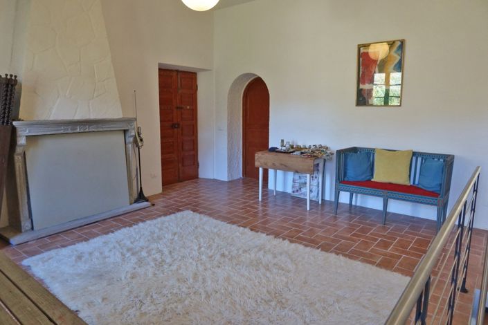 Image No.47-3 Bed Farmhouse for sale