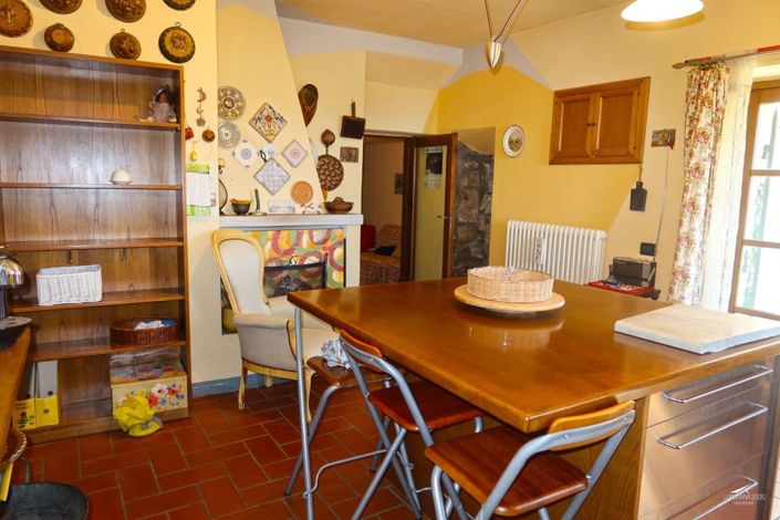 Image No.10-Propriété de 4 chambres à vendre à Bagnone