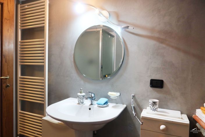 Image No.58-4 Bed Property for sale