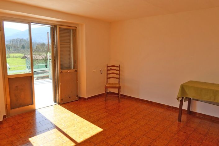 Image No.11-Propriété de 1 chambre à vendre à Filattiera