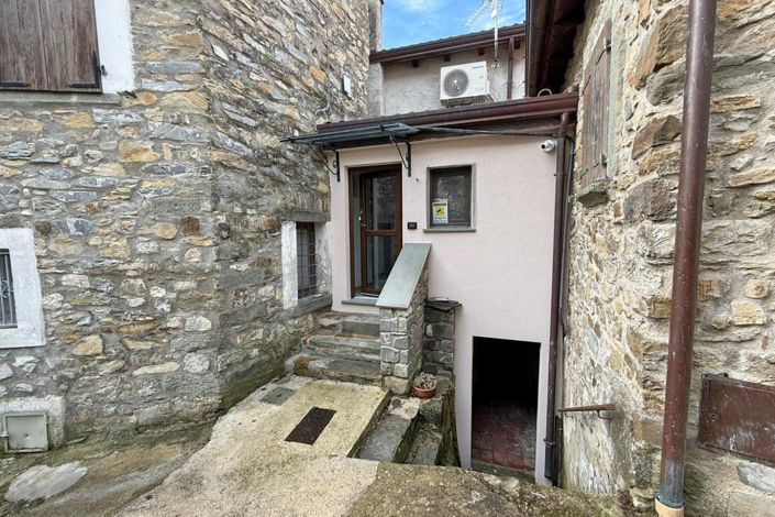 Image No.4-1 Bed Village House for sale