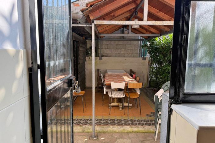 Image No.27-6 Bed Property for sale