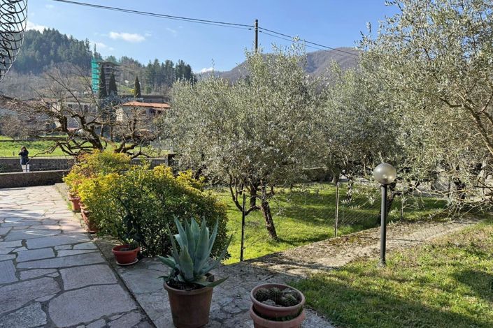 Image No.34-6 Bed Property for sale