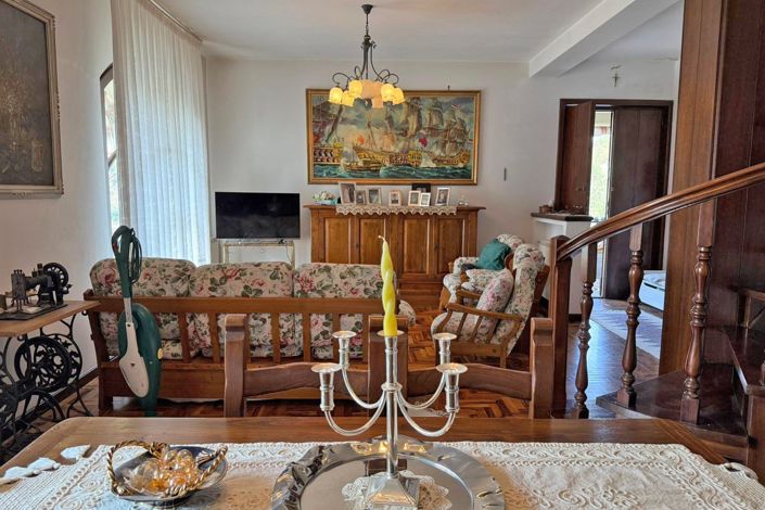 Image No.48-6 Bed Property for sale