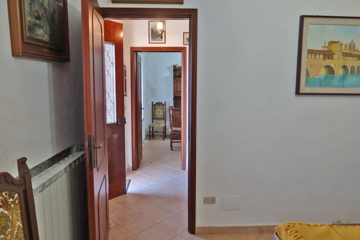 Image No.18-2 Bed Property for sale