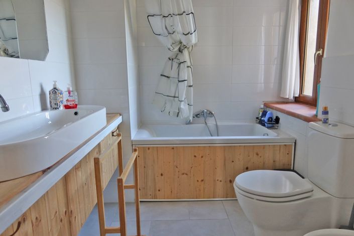 Image No.27-3 Bed Village House for sale