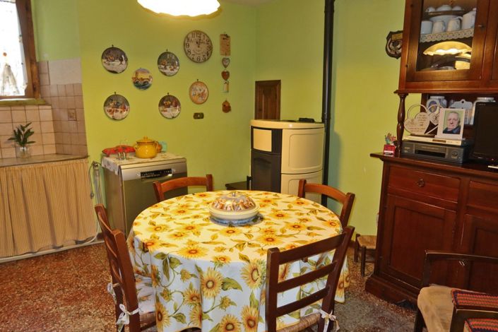 Image No.10-Propriété de 4 chambres à vendre à Fivizzano