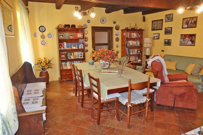 Image No.17-Propriété de 4 chambres à vendre à Fivizzano