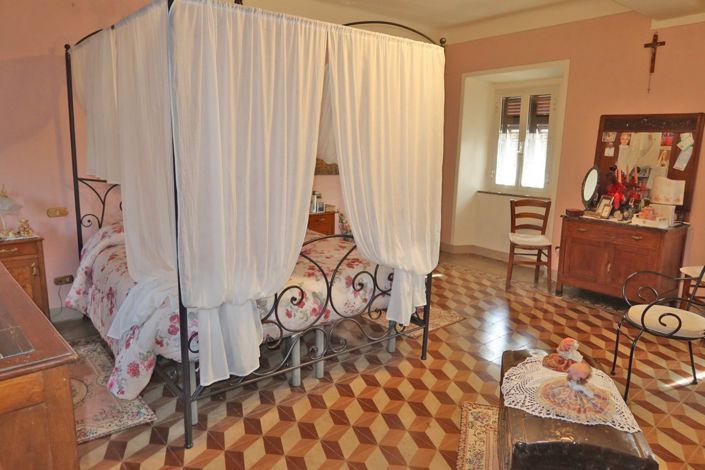 Image No.39-Propriété de 4 chambres à vendre à Fivizzano