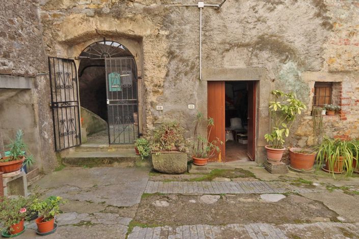 Image No.5-Propriété de 4 chambres à vendre à Fivizzano