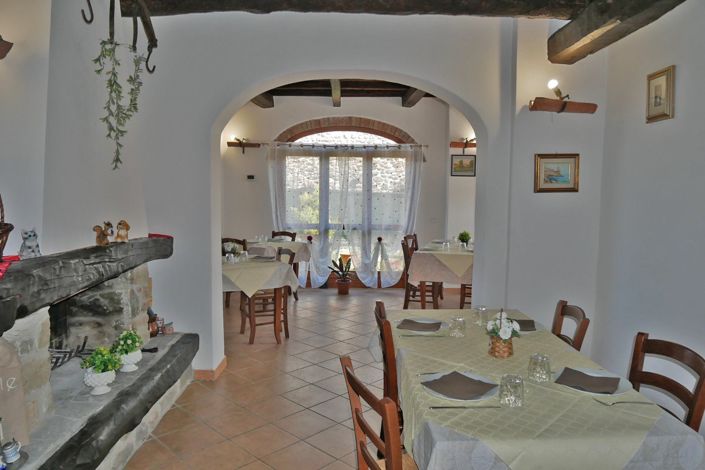 Image No.17-3 Bed Property for sale