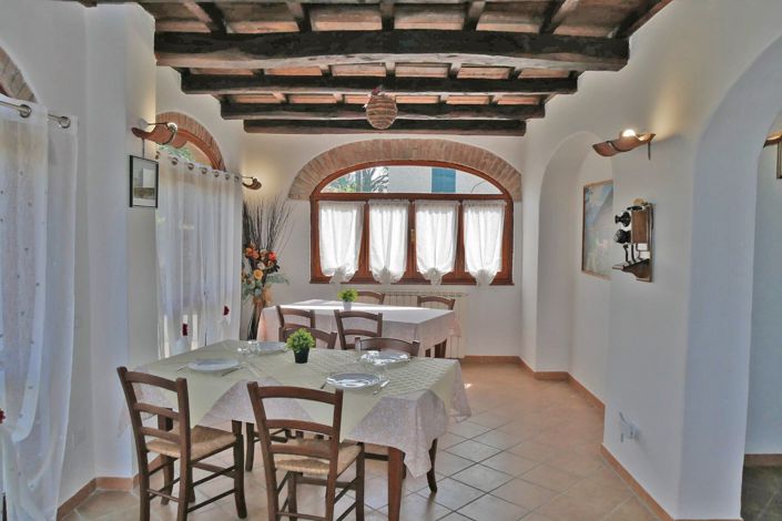 Image No.19-3 Bed Property for sale