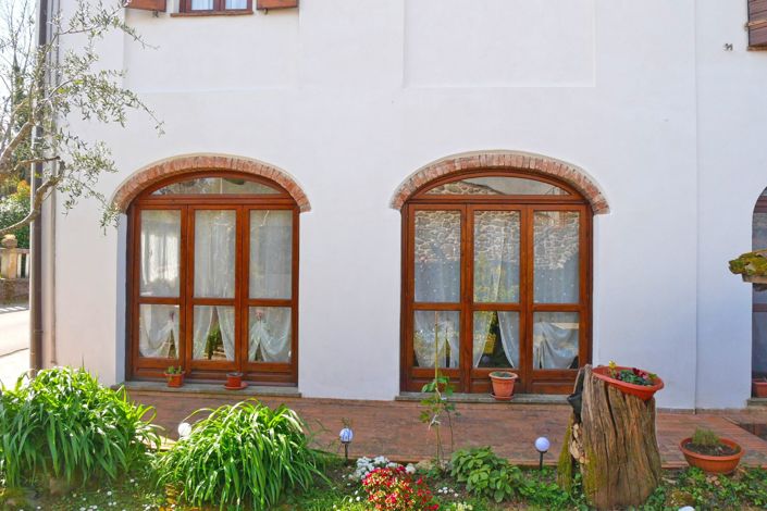 Image No.3-3 Bed Property for sale