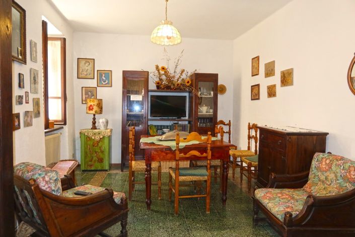 Image No.15-3 Bed Village House for sale