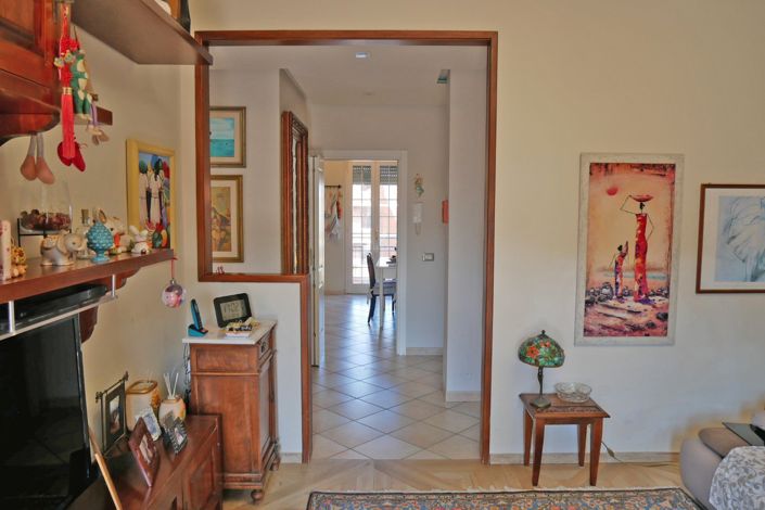 Image No.11-2 Bed Apartment for sale