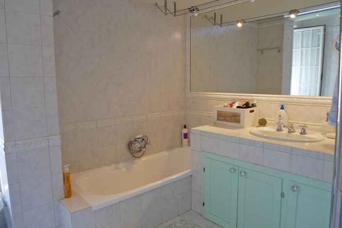 Image No.29-Appartement de 2 chambres à vendre à Carrara