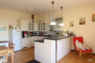 1758723734hi0sxcoy4cexf9