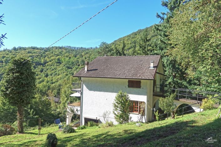 Image No.2-4 Bed Property for sale