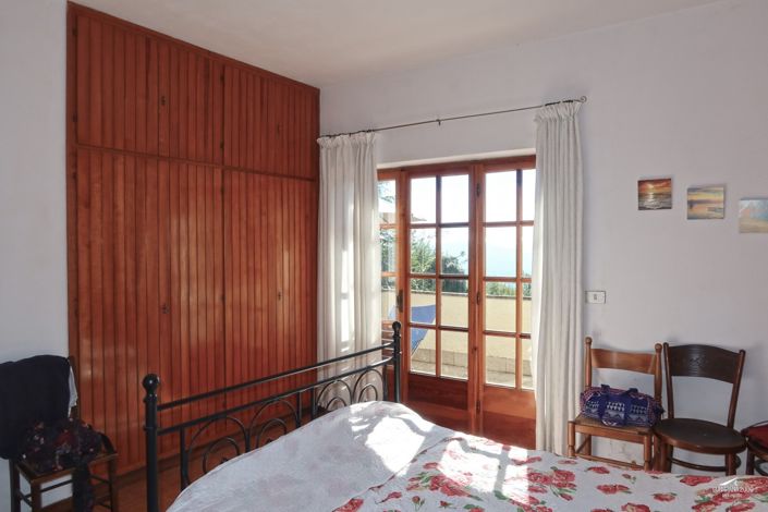 Image No.23-4 Bed Property for sale