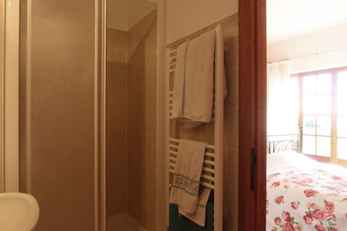 Image No.26-4 Bed Property for sale