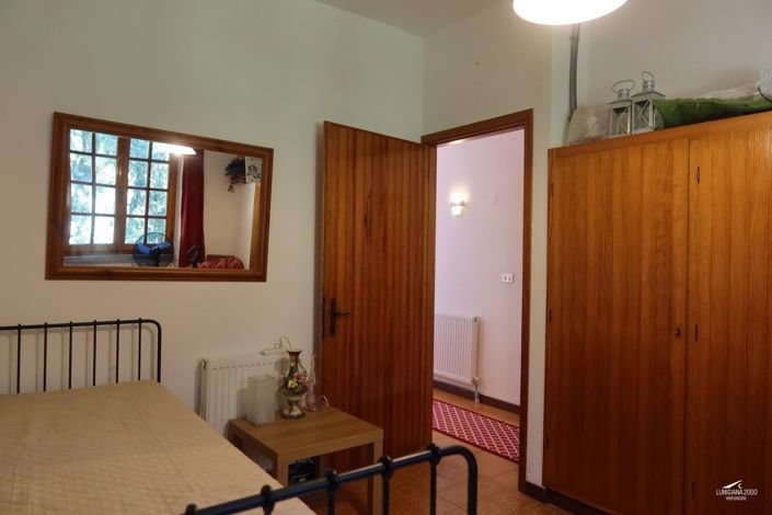 Image No.28-4 Bed Property for sale