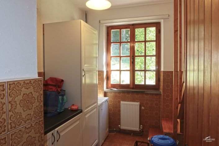 Image No.32-4 Bed Property for sale