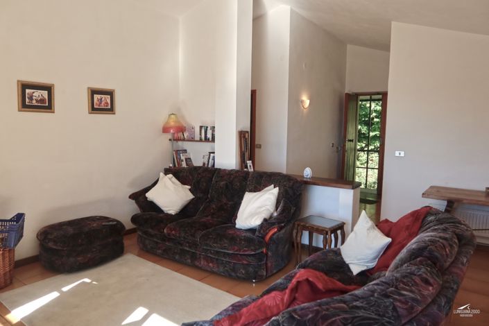 Image No.41-4 Bed Property for sale