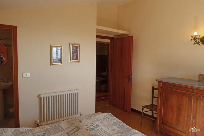 Image No.50-4 Bed Property for sale