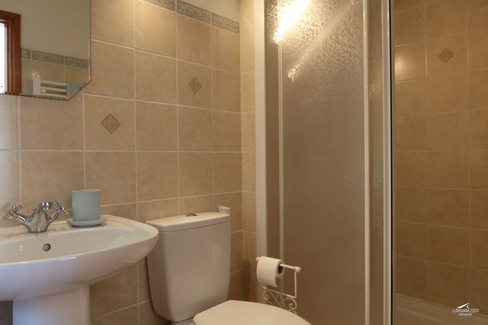 Image No.53-4 Bed Property for sale