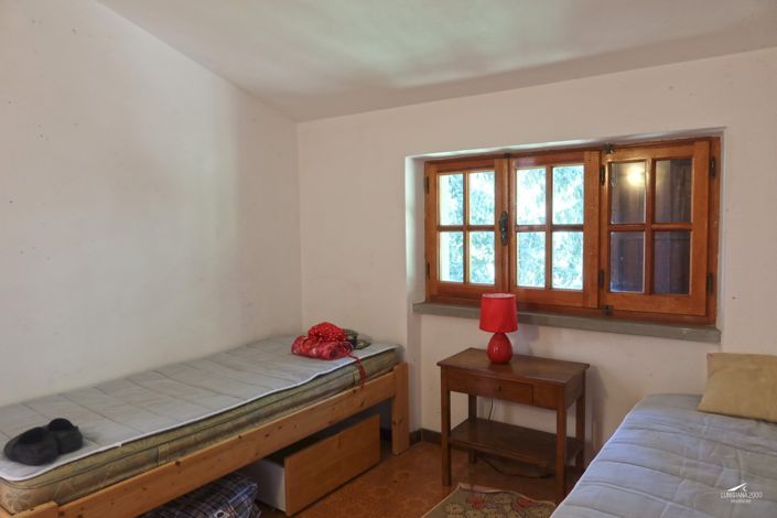 Image No.55-4 Bed Property for sale