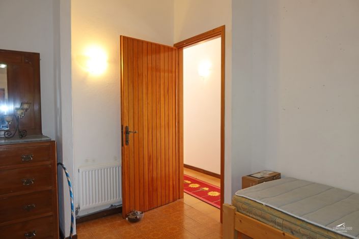 Image No.57-4 Bed Property for sale