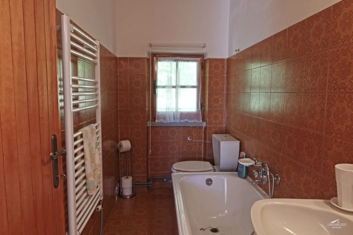 Image No.59-4 Bed Property for sale