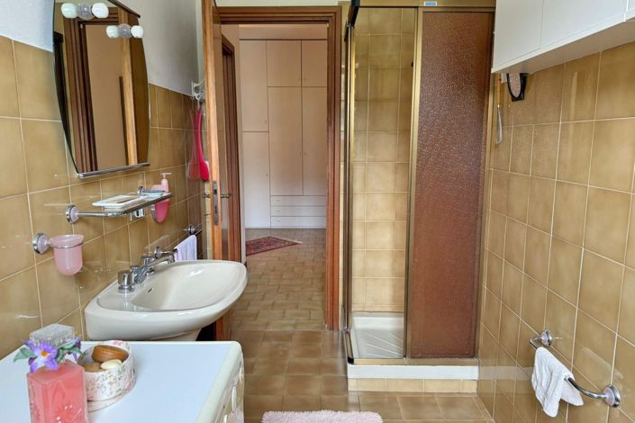 Image No.21-2 Bed Apartment for sale