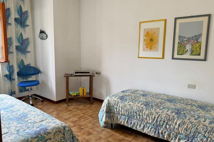 Image No.30-2 Bed Apartment for sale