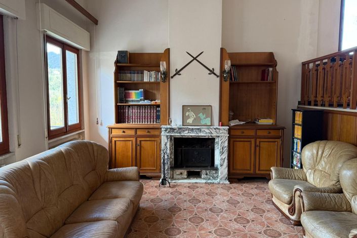 Image No.15-3 Bed Property for sale