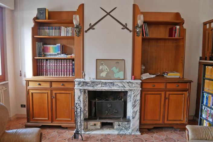 Image No.17-3 Bed Property for sale