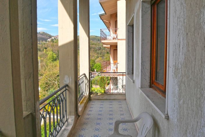 Image No.20-3 Bed Property for sale