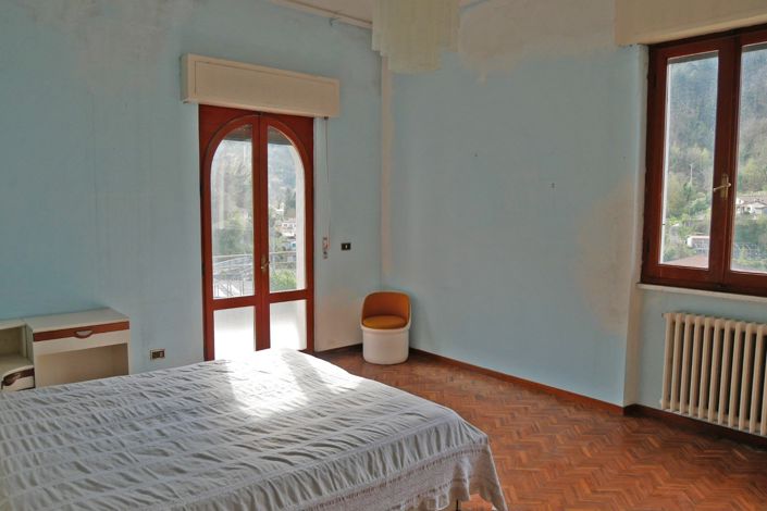 Image No.26-3 Bed Property for sale