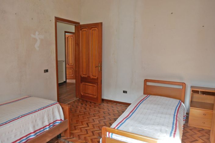 Image No.35-3 Bed Property for sale