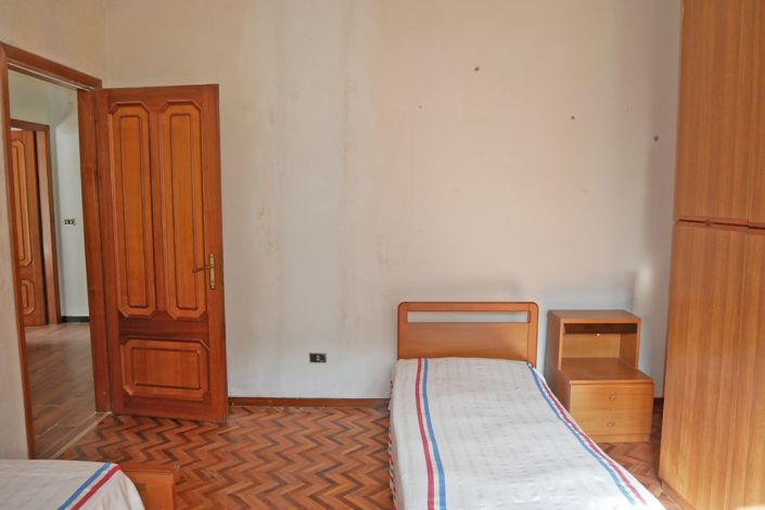 Image No.36-3 Bed Property for sale